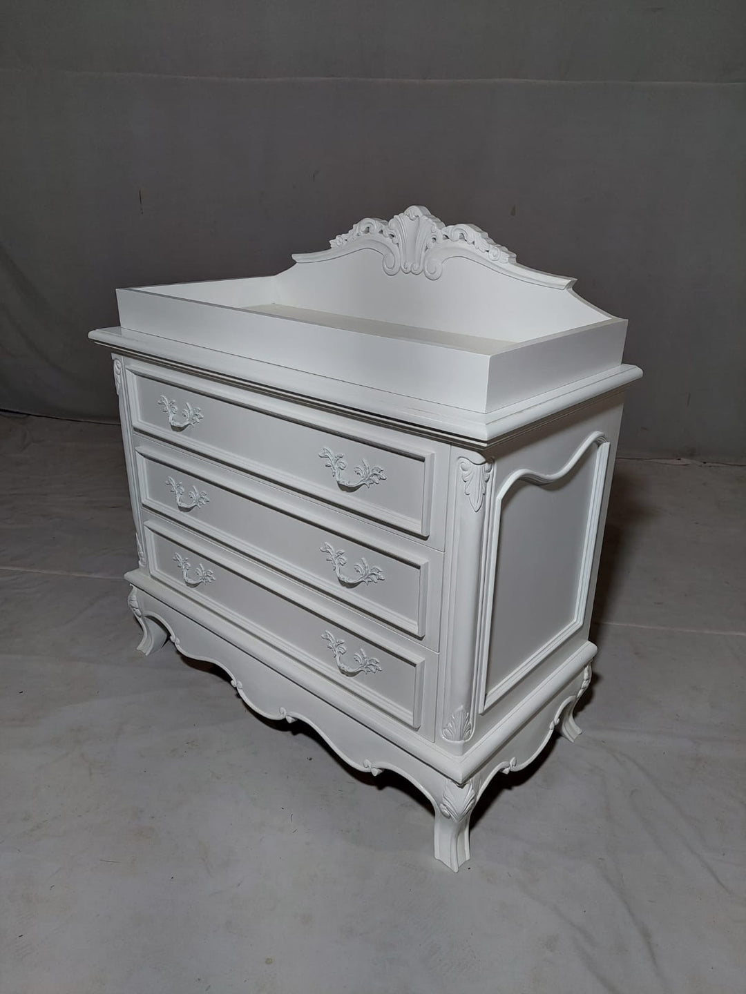 The EternalCharm Changing Table