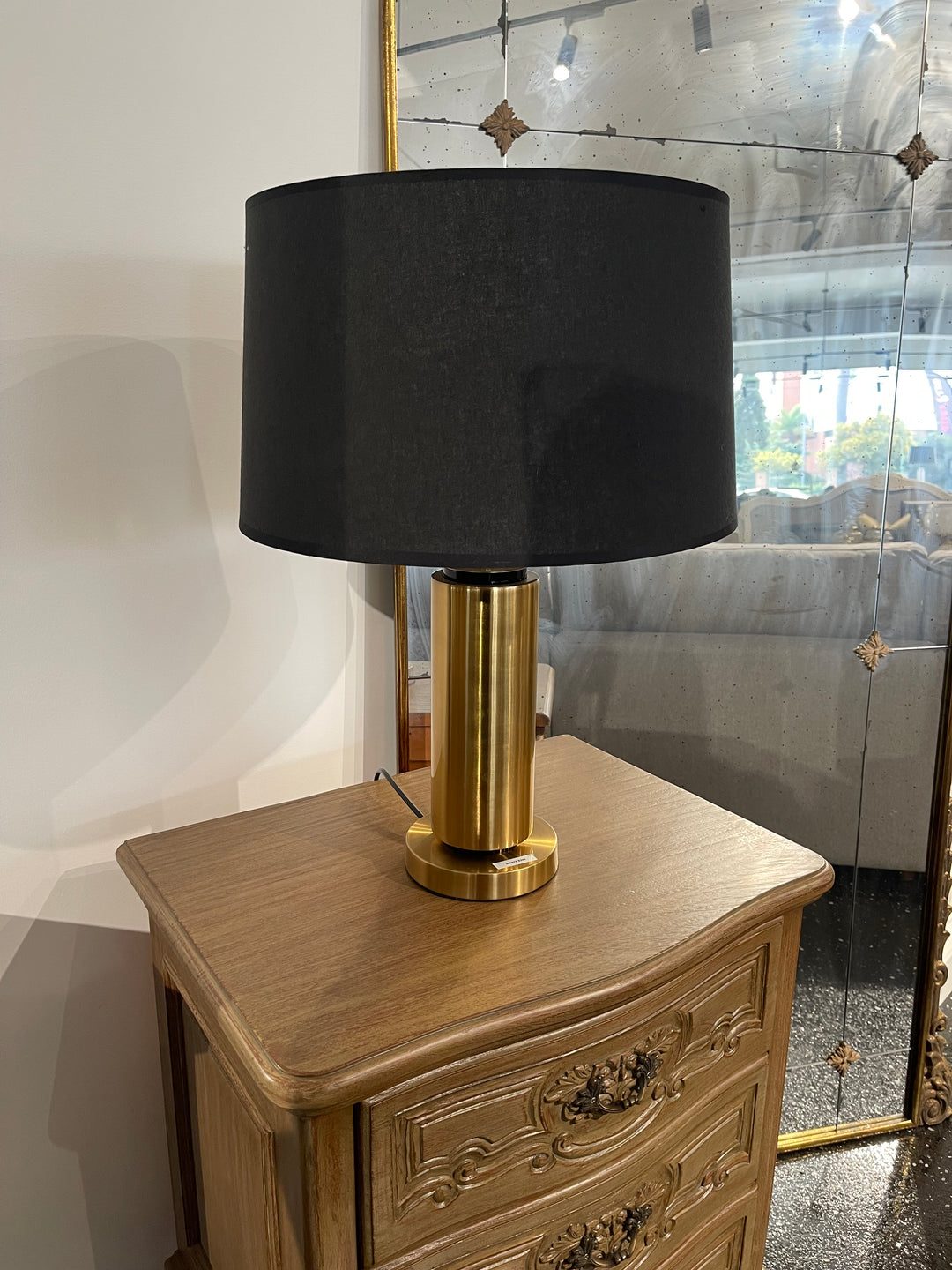 Golden luxe table lamp