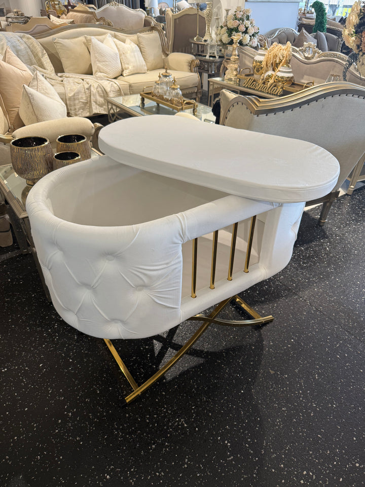 GateView Chesterfield Bassinet