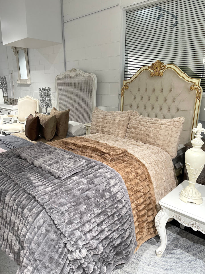 Brown Fluffy Blanket Set