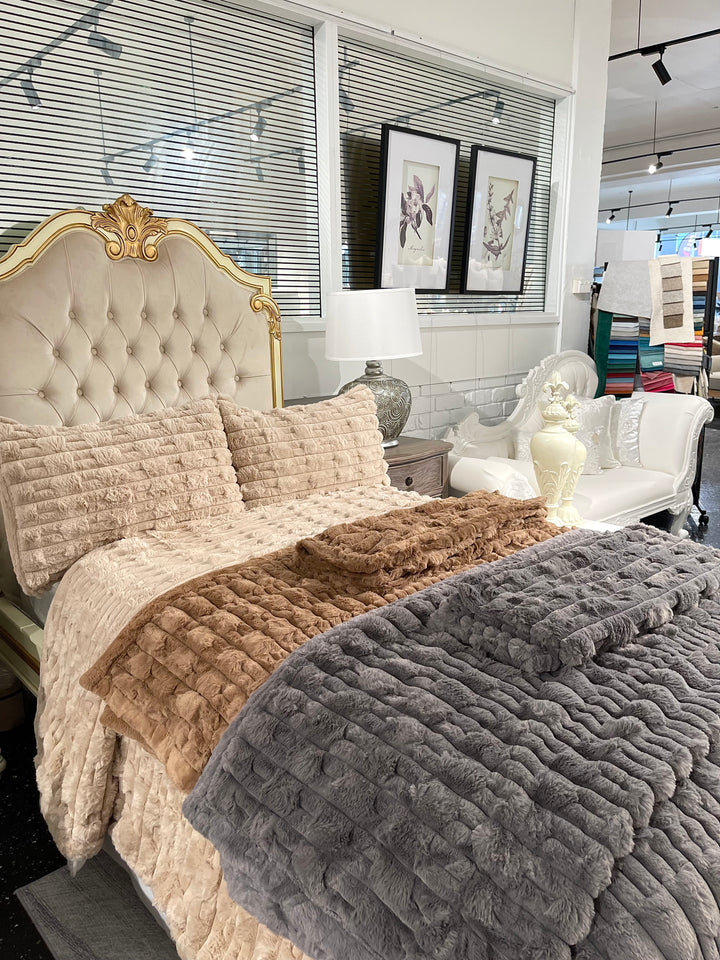 Brown Fluffy Blanket Set